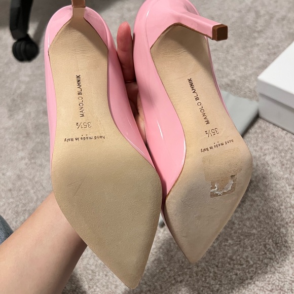 Manolo Blahnik pink heels - Picture 2 of 5